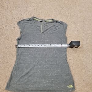 The North Face shirt, sz LG  GUC